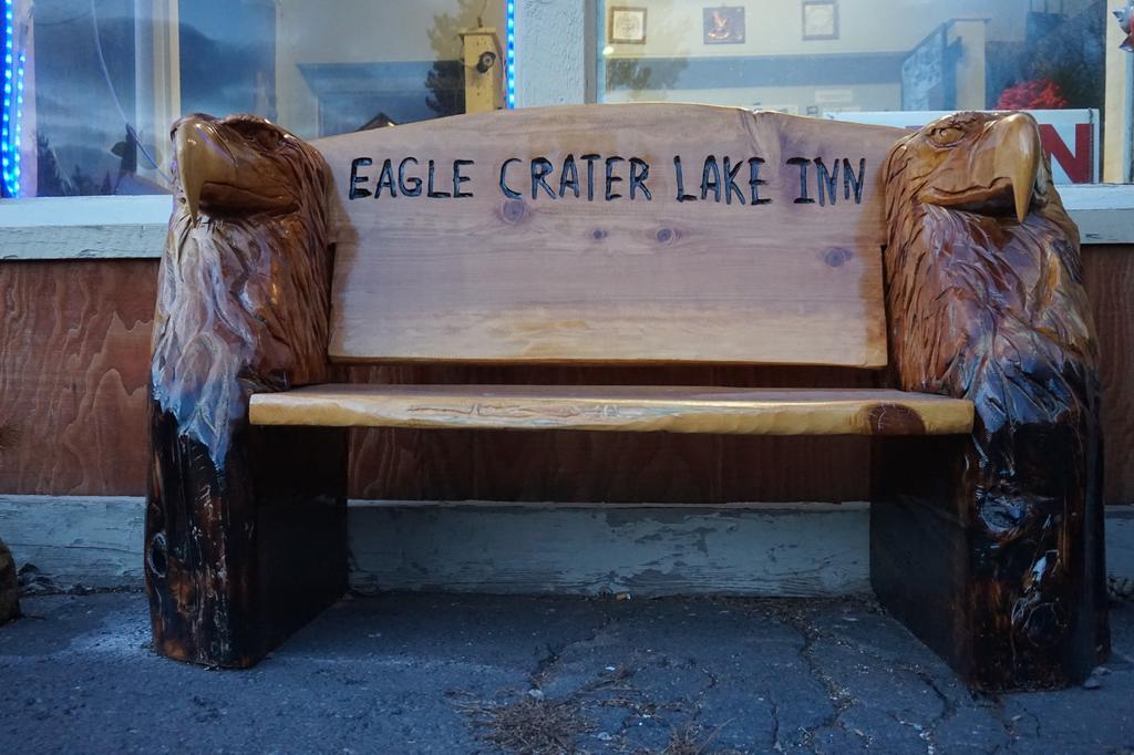 Eagle Crater Lake Inn チェモー エクステリア 写真