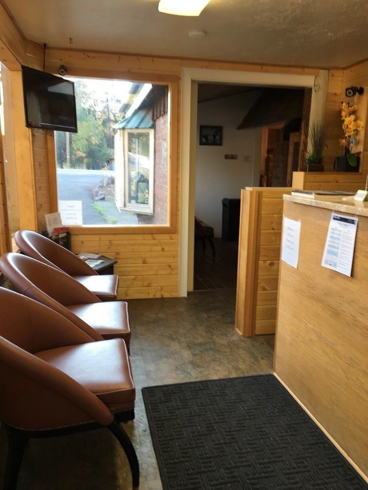 Eagle Crater Lake Inn チェモー エクステリア 写真