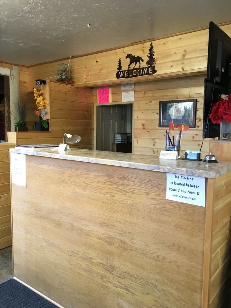 Eagle Crater Lake Inn チェモー エクステリア 写真