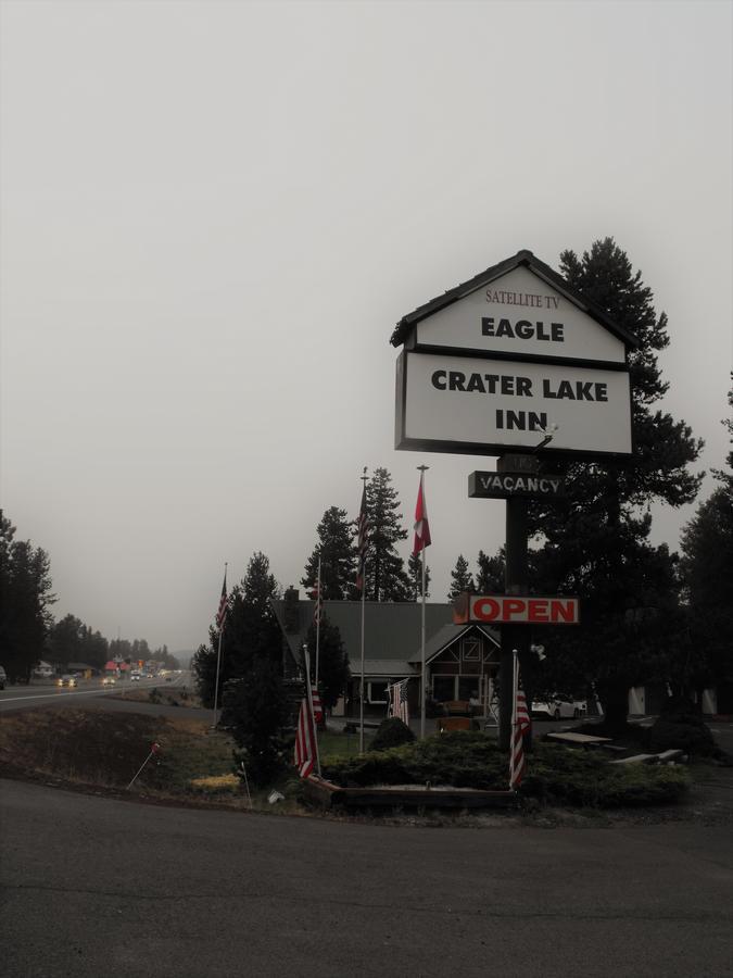 Eagle Crater Lake Inn チェモー エクステリア 写真